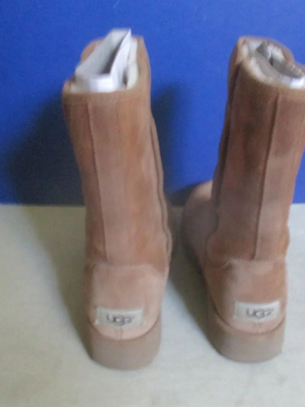 Womans UGG Camel Shearling Lining with an UGG Bag for Each Boot Sz 7 S/N 1013428
